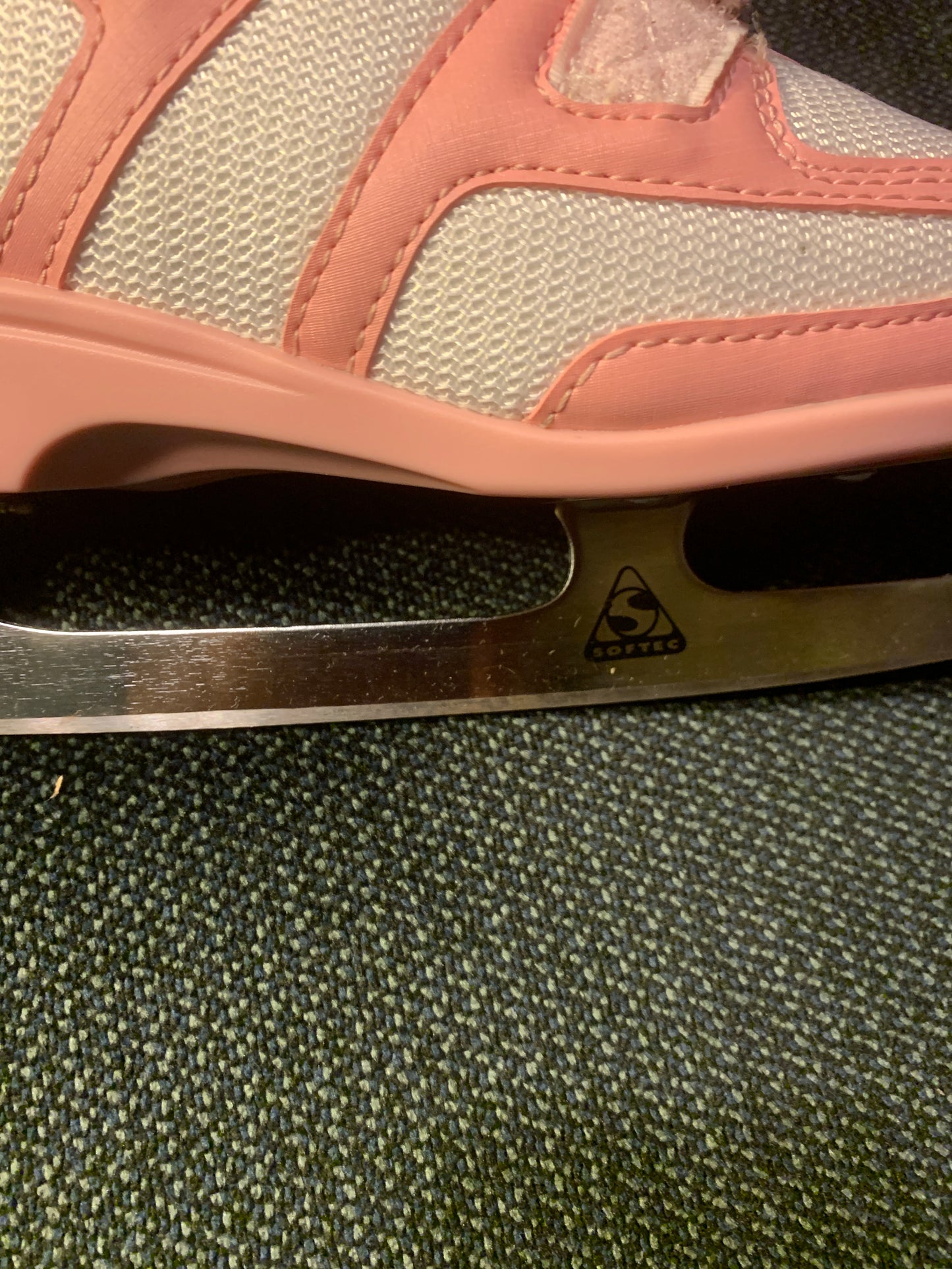 Figure Skate Jackson SofTec Tri-Grip - Pink Size 2