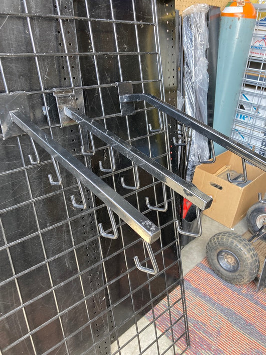 Gridwall Black 5 J Hook Waterfall