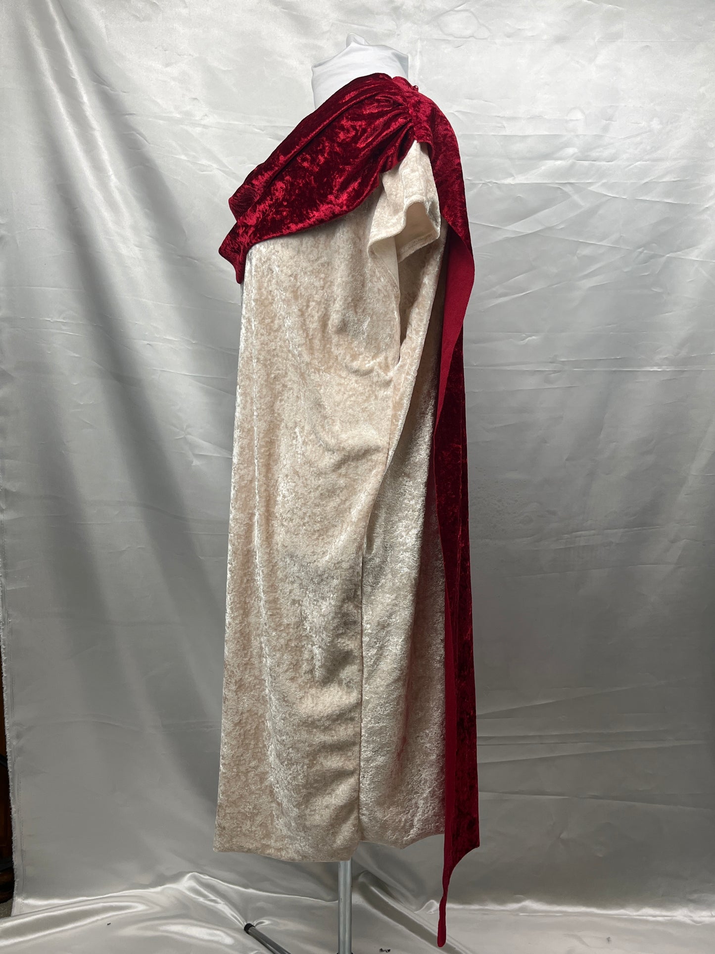 Roman Senator Men Size OS Red Cape Velvet Costume Preowned