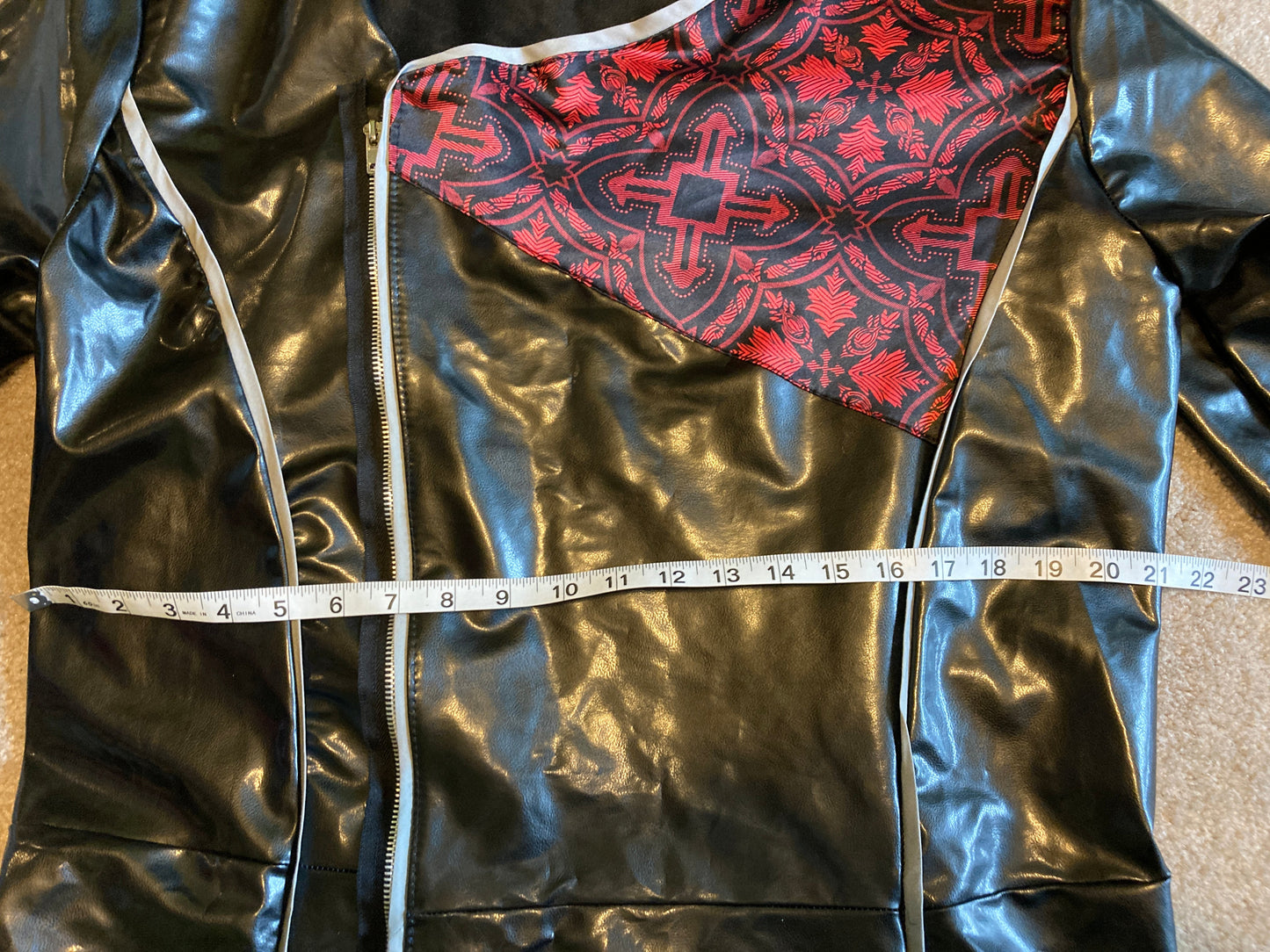 Count Bloodstone Adult Men Halloween Goth, Vampire Costume Size 42