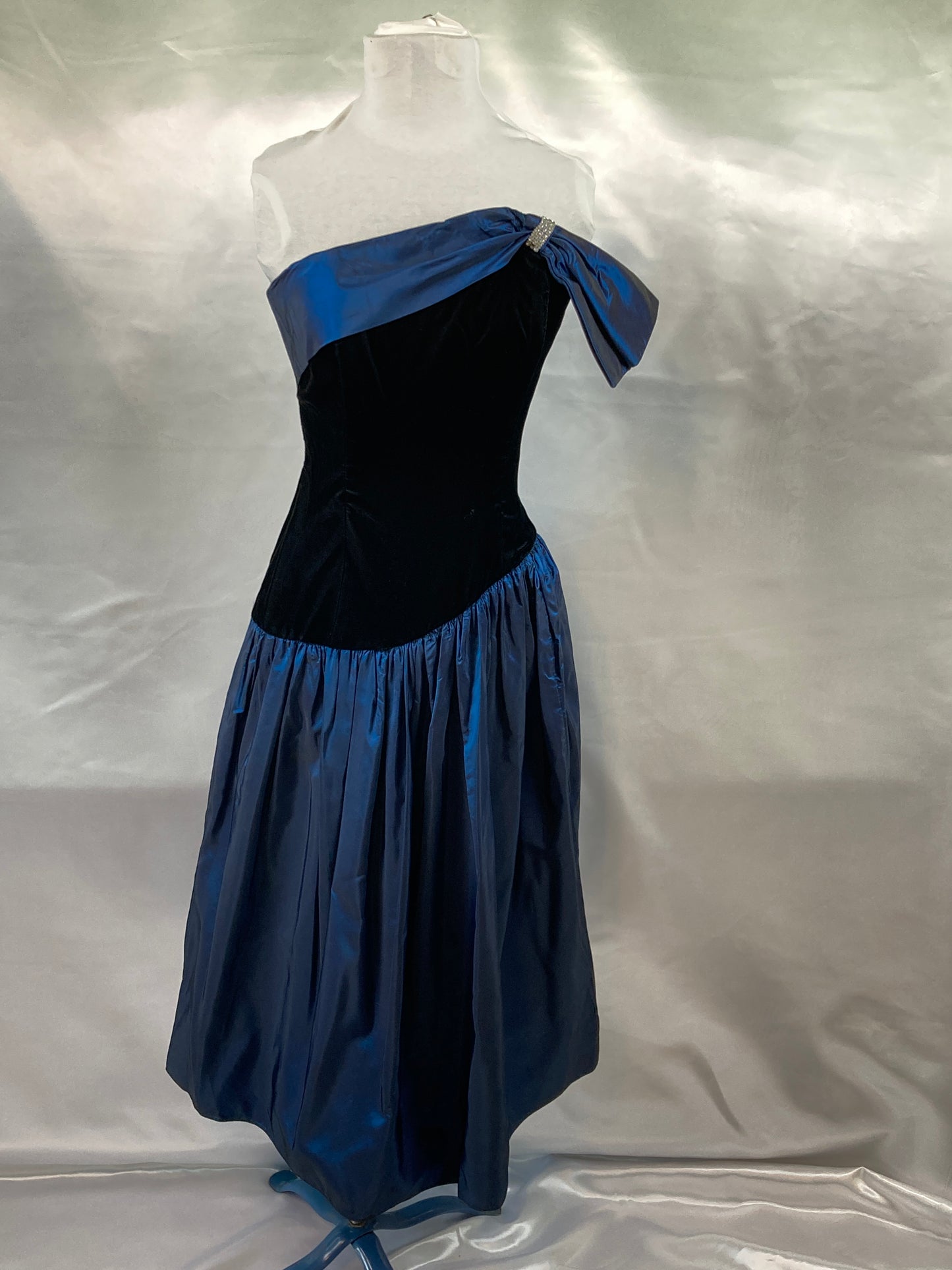 1980's Vintage Strapless Black & Blue Dress Size Small