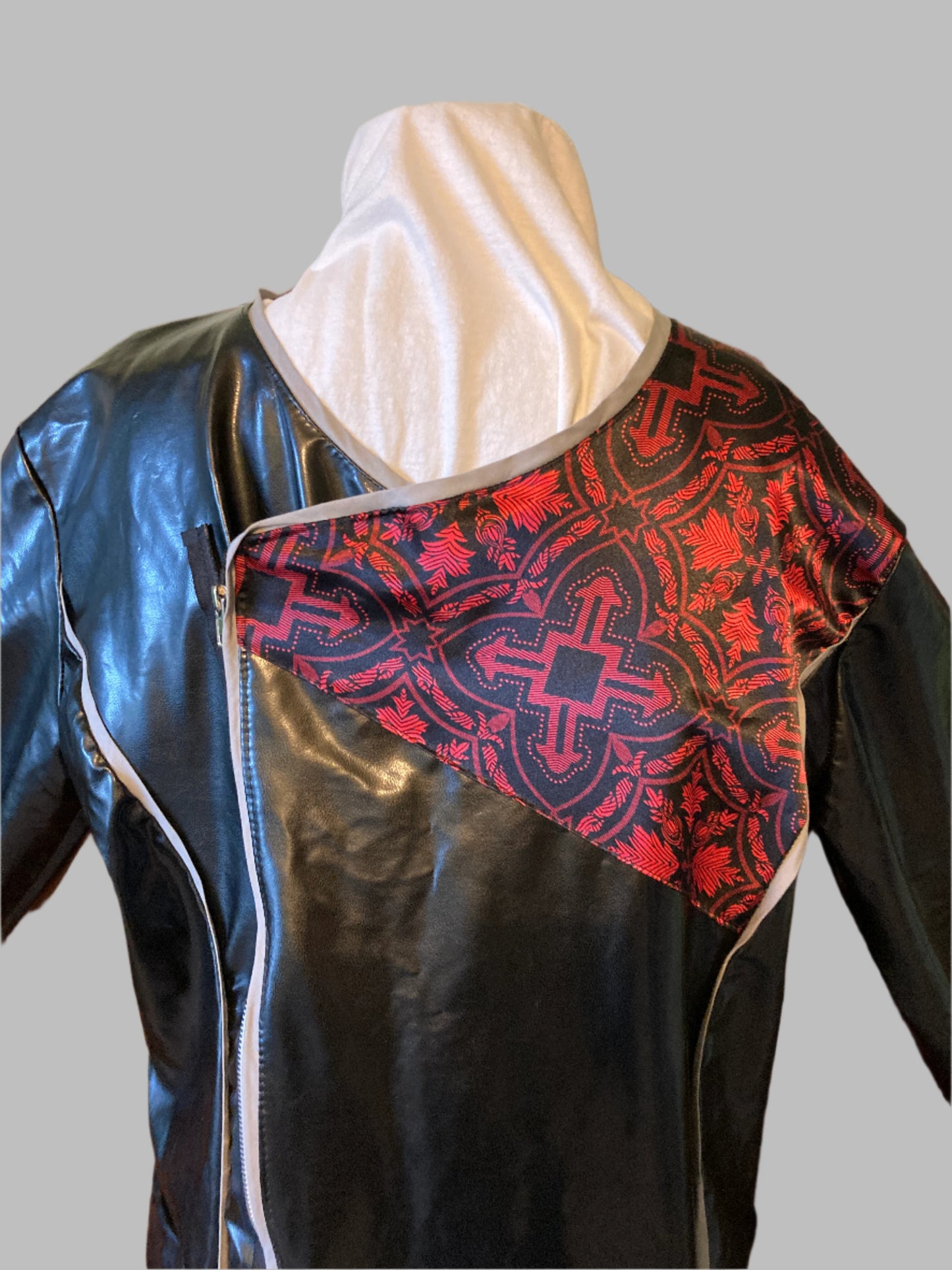 Count Bloodstone Adult Men Halloween Goth, Vampire Costume Size 42