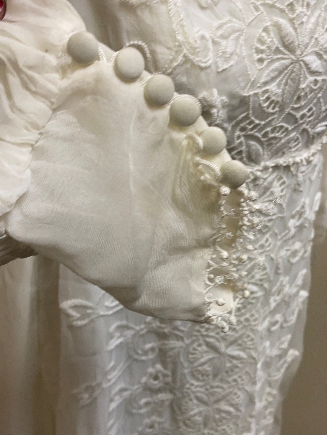 Vintage Off White Wedding Dress & Veil Long Sleeve Size 10 -12
