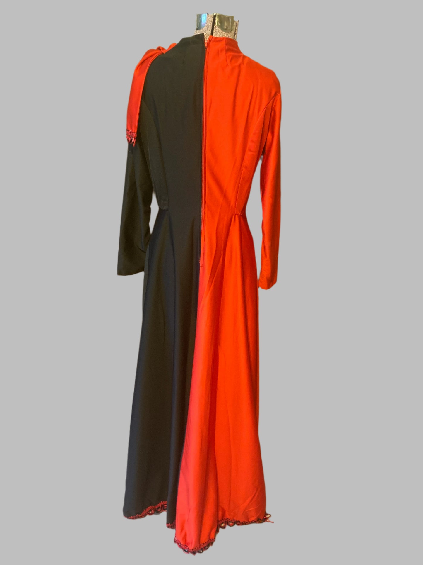 Red & Black Cruella D'Ville Dress Adult Halloween Costume Small/Medium