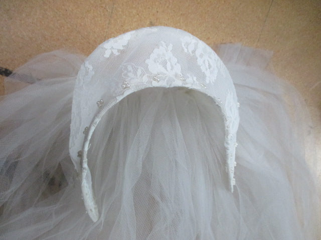 Vintage Off White Wedding Dress & Veil Long Sleeve Size 10 -12