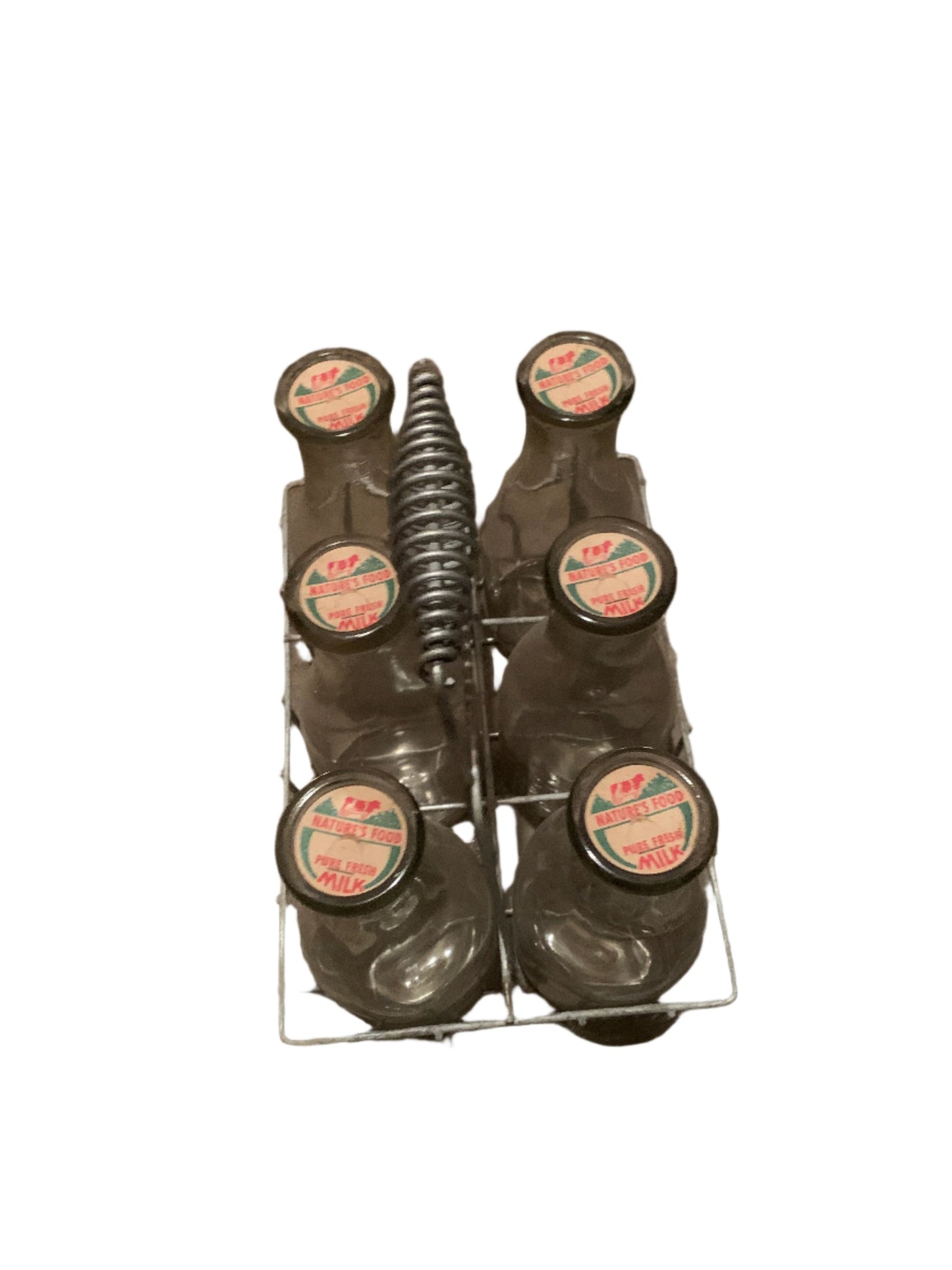 VINTAGE 6 BOTTLE WIRE MILK BOTTLE CARRIER AND 6 QUART MILK BOTTLES
