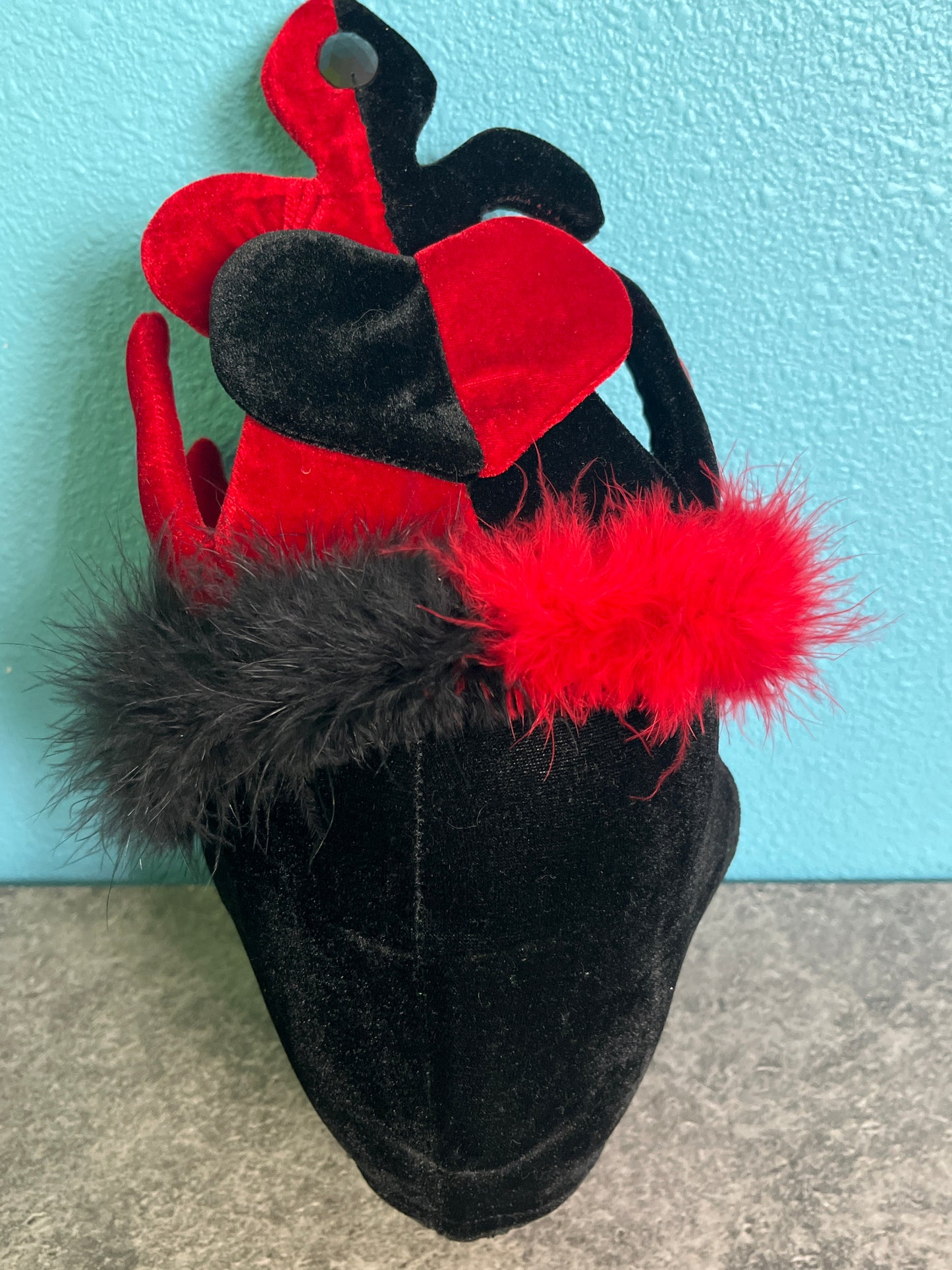 Disney Queen of Hearts Adult Ladies Large Costume - Preowned