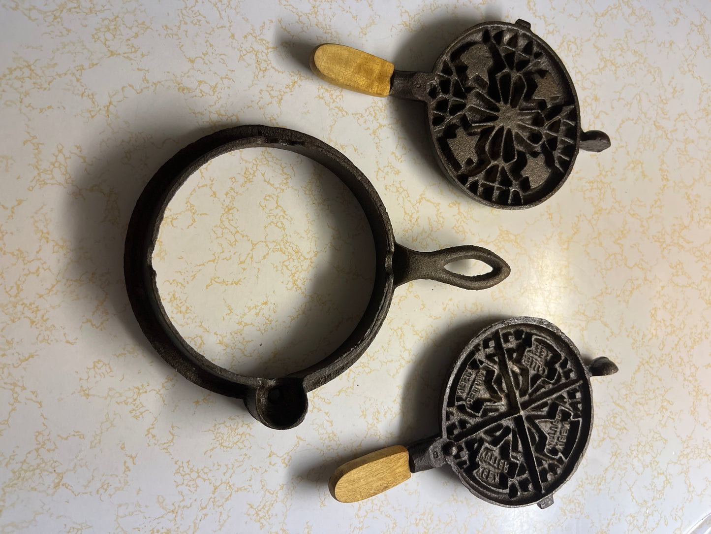 E.G. Simmons Cast Iron Waffle Maker Vintage