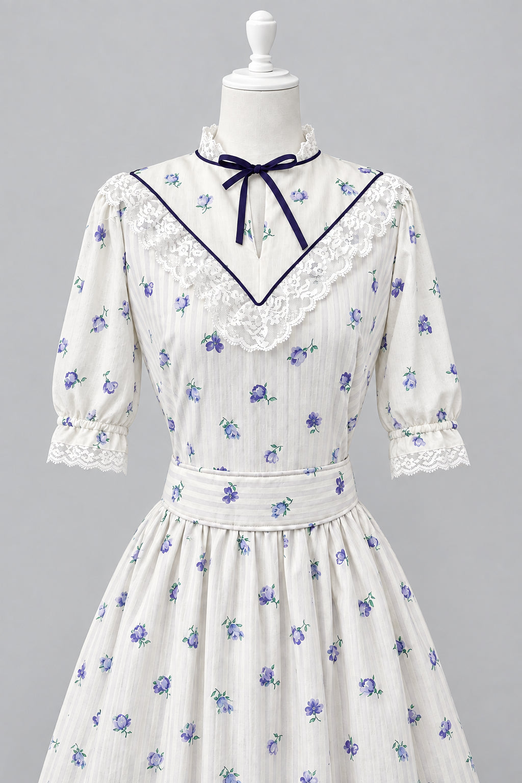 Little Bo Peep, Square Dance Dress White & Lavender Ladies 14- Preowned