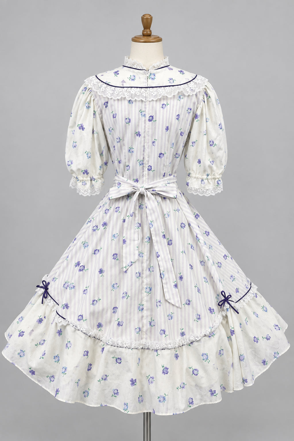 Little Bo Peep, Square Dance Dress White & Lavender Ladies 14- Preowned