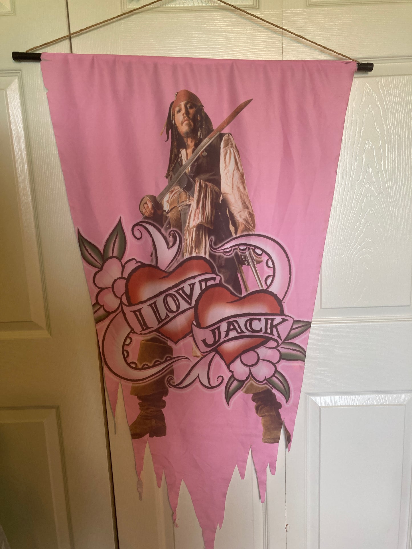 "I Love Jack" Pink Pirate Banner Flag, Pirates of the Caribbean, Johnny Depp