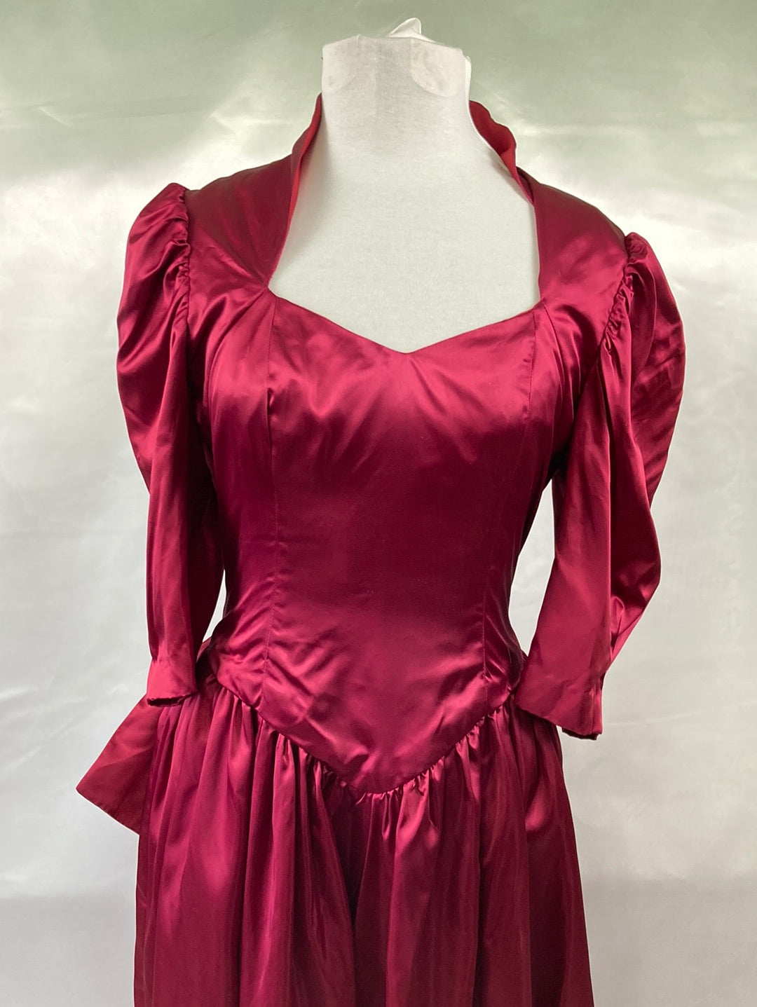 1980's Prom Burgundy 3/4 Sleeve Ladies Dress Vintage Dress Size Medium The Costume Party & Dance Shop LLP 1980's Prom Burgundy 3/4 Sleeve Ladies Dress Vintage Dress Size Medium The Costume Party & Dance Shop LLP