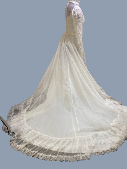 Wedding Dress & Veil - Long Sleeve, High Collar XS
