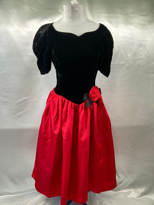 1980's Red/Black Gunne Sax Prom Dress Vintage Women's Dress Size Small
