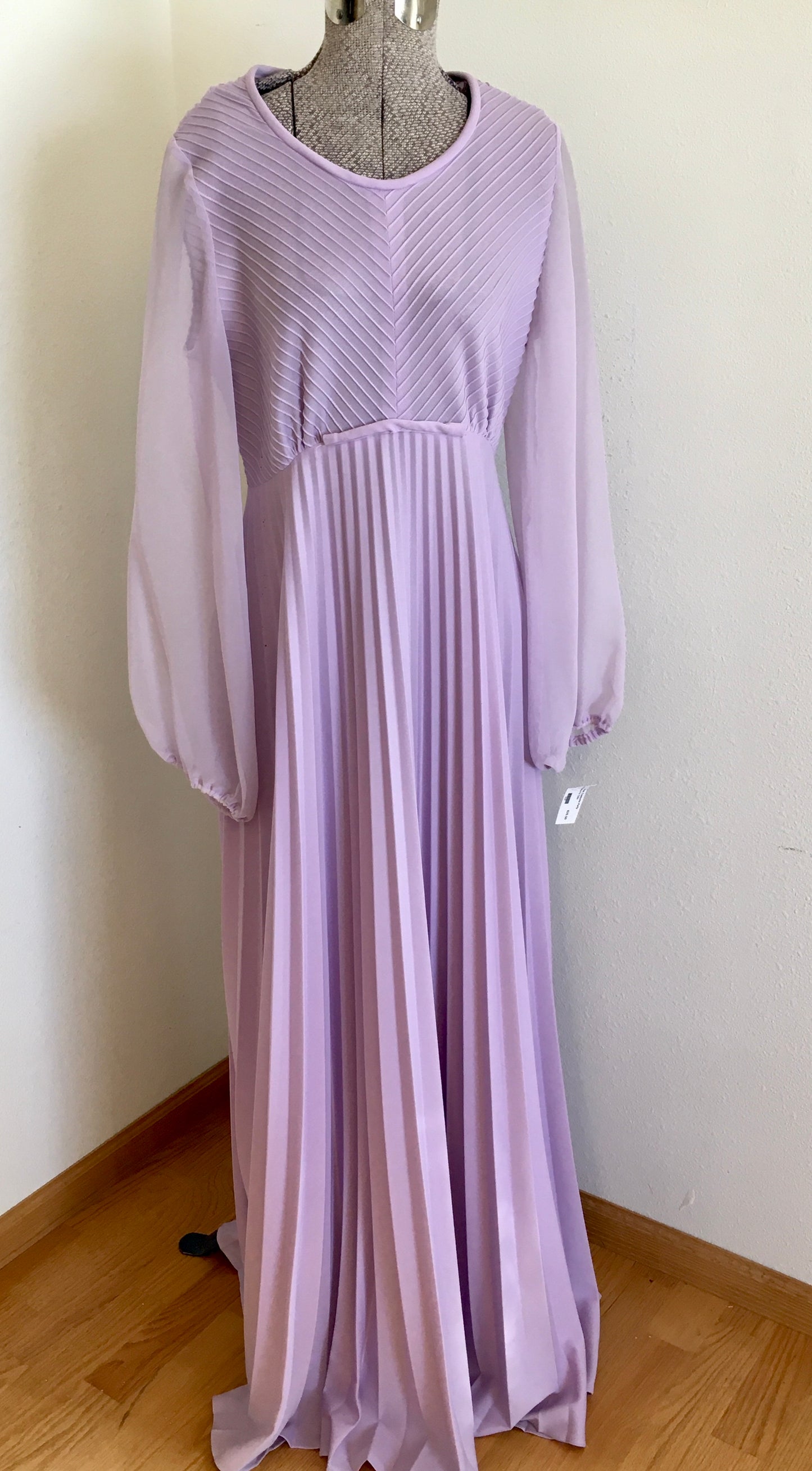 Vintage 60’s/70’s Women Lavender Pleated Dress Size 12 - 14